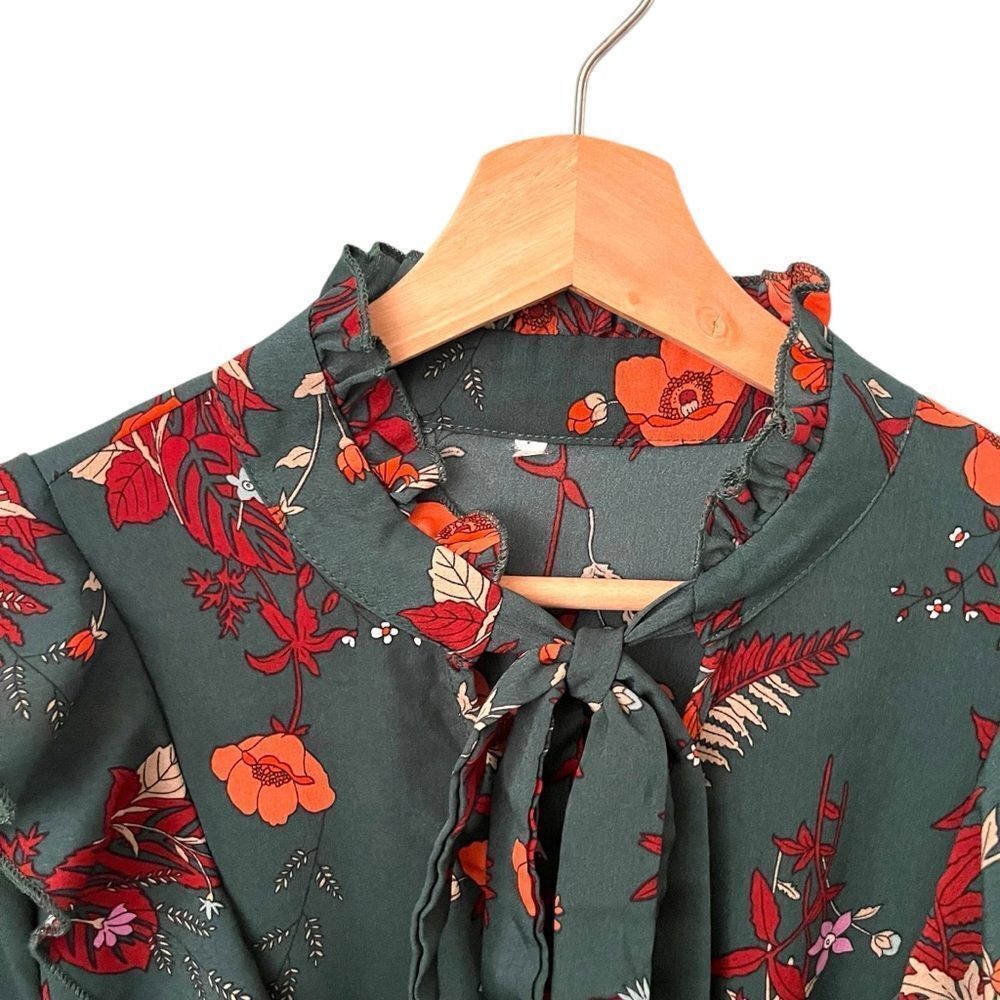 Shein Cottagecore Vibe Floral Long Sleeve Dress in Forest Green in Size Large - Picture 10 of 12